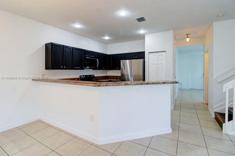 SILVER PALM EAST SEC THRE - Residential Lease