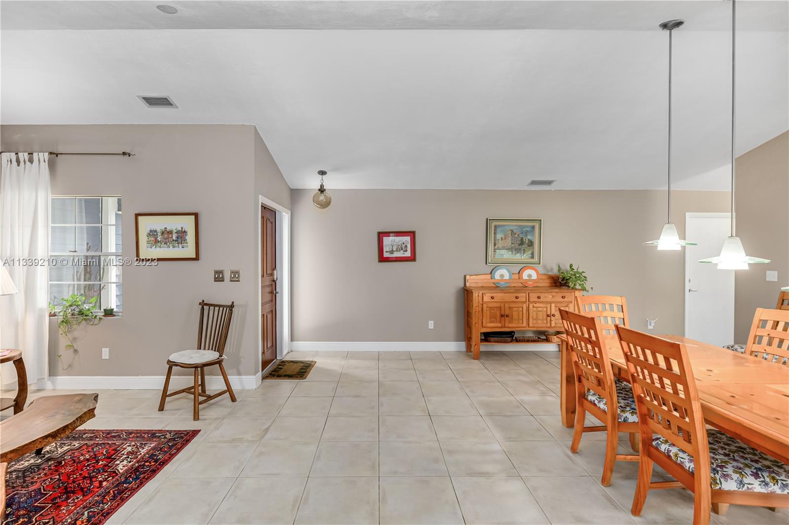 ROYAL GLEN - Residential