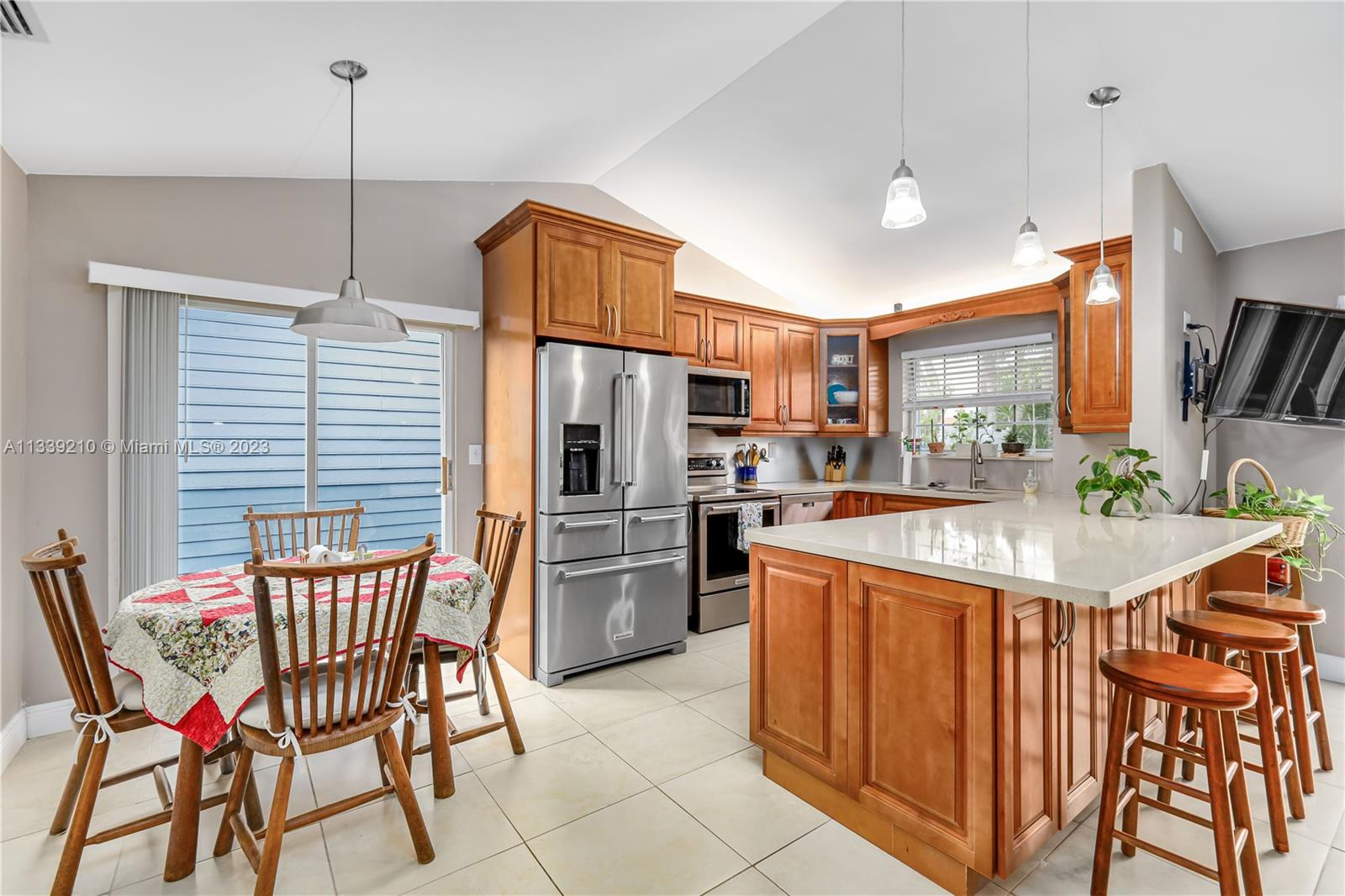 ROYAL GLEN - Residential