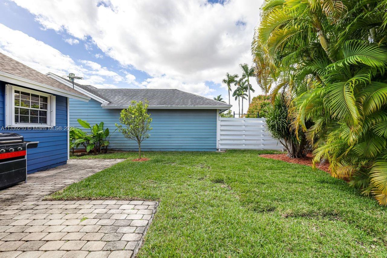 ROYAL GLEN - Residential