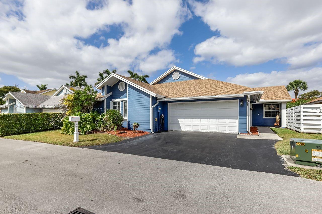 ROYAL GLEN - Residential