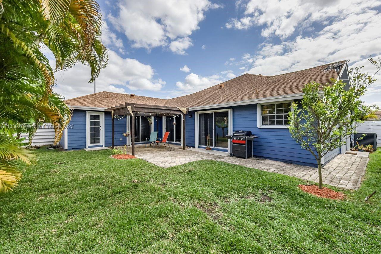 ROYAL GLEN - Residential