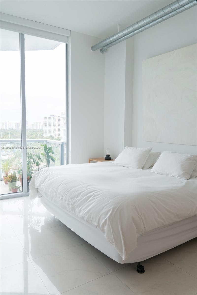 UPTOWN MARINA LOFTS CONDO - Residential Lease