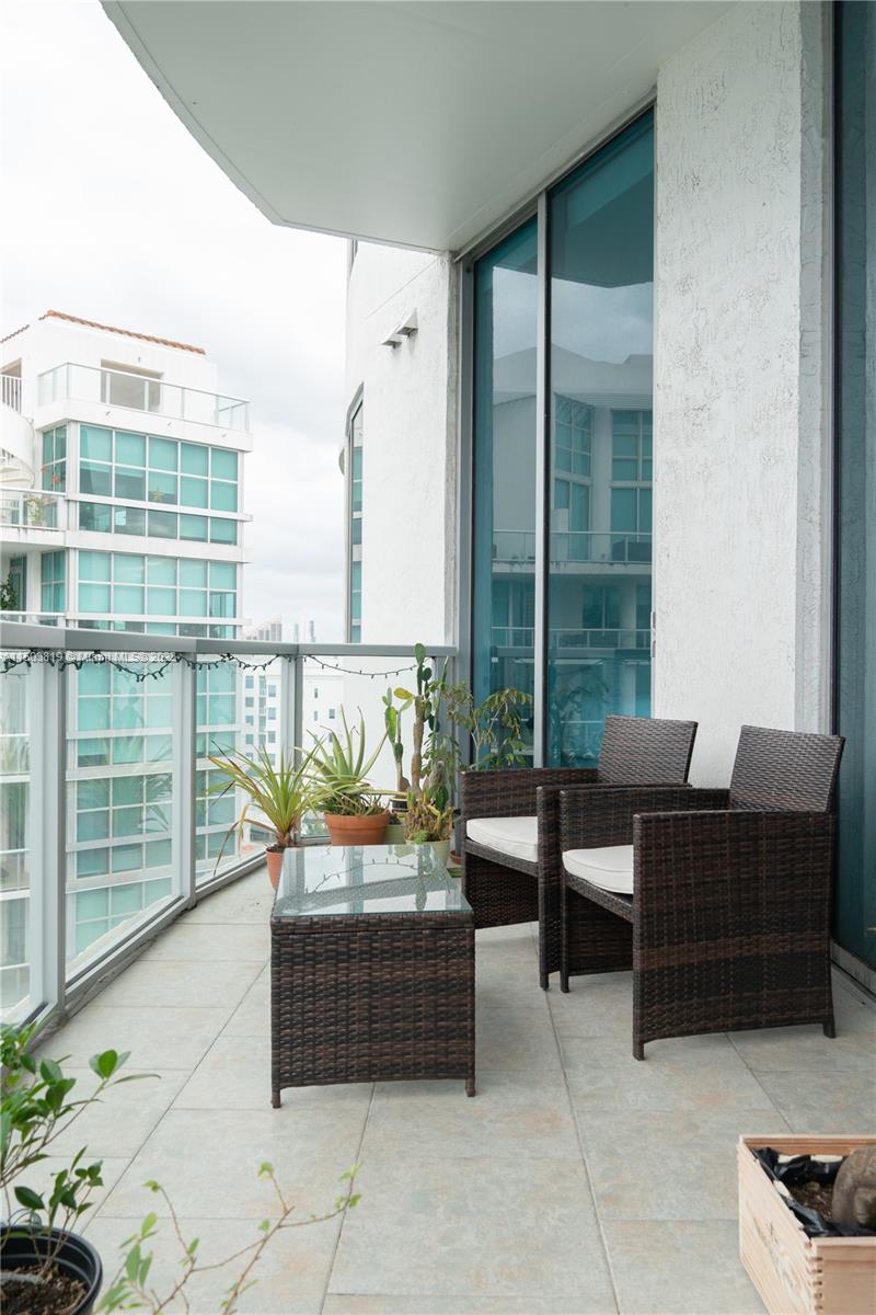 UPTOWN MARINA LOFTS CONDO - Residential Lease