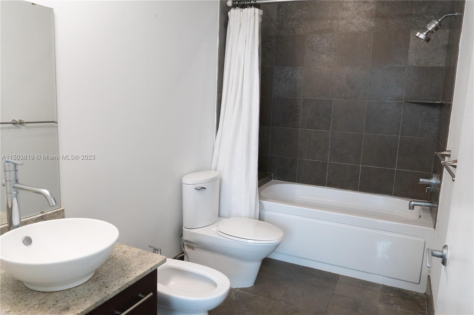 UPTOWN MARINA LOFTS CONDO - Residential Lease
