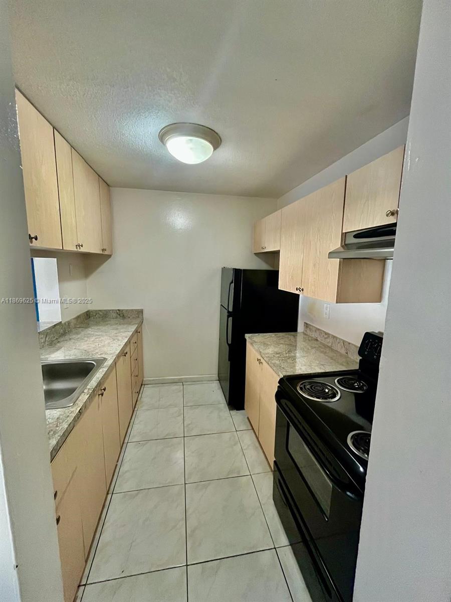 GREENTREE CONDO - Residential Lease