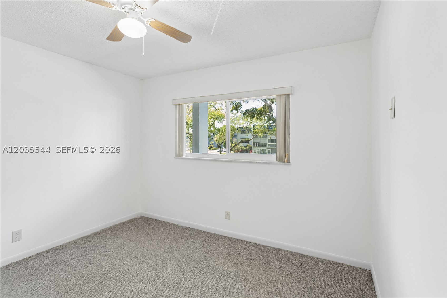 ORIOLE GOLF & TENNIS CLUB - Residential