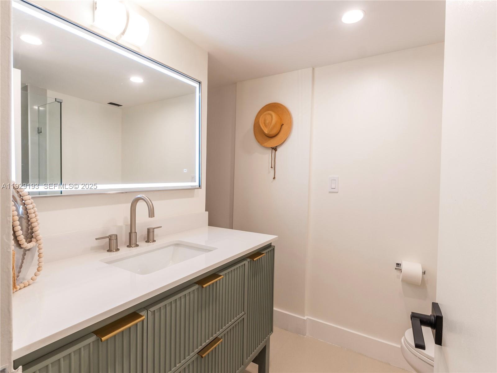ARLEN BEACH CONDO - Residential Lease