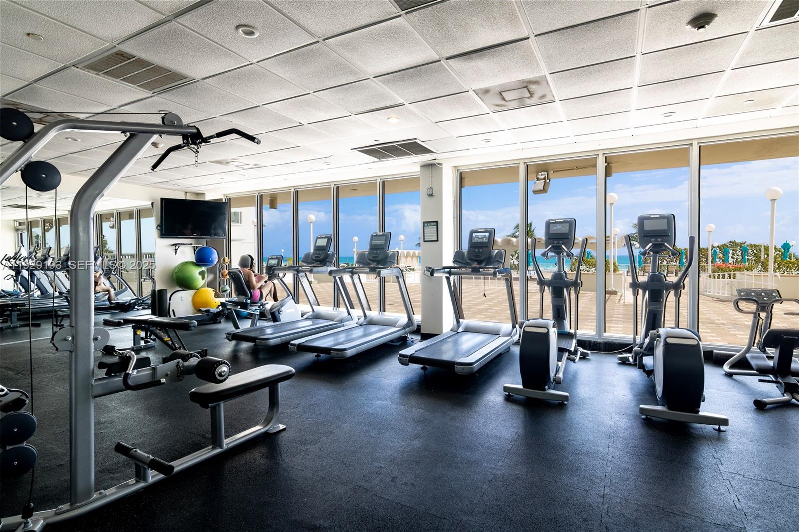 ARLEN BEACH CONDO - Residential Lease
