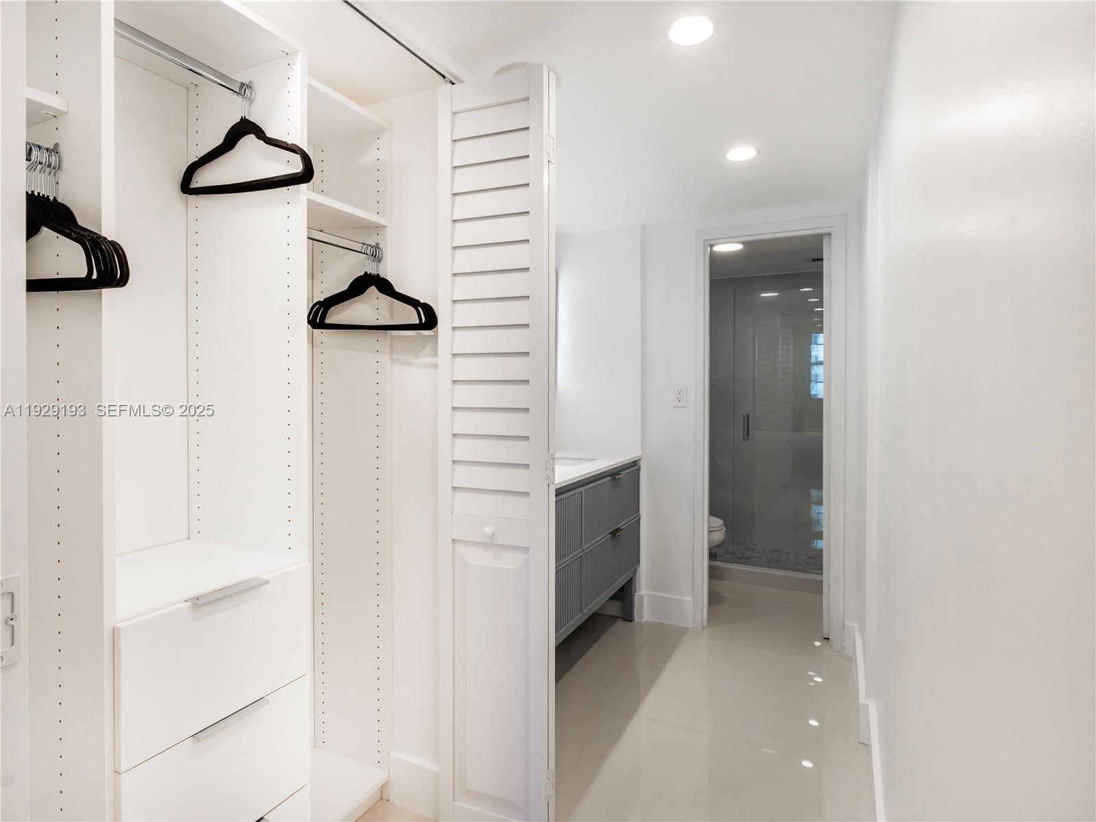ARLEN BEACH CONDO - Residential Lease