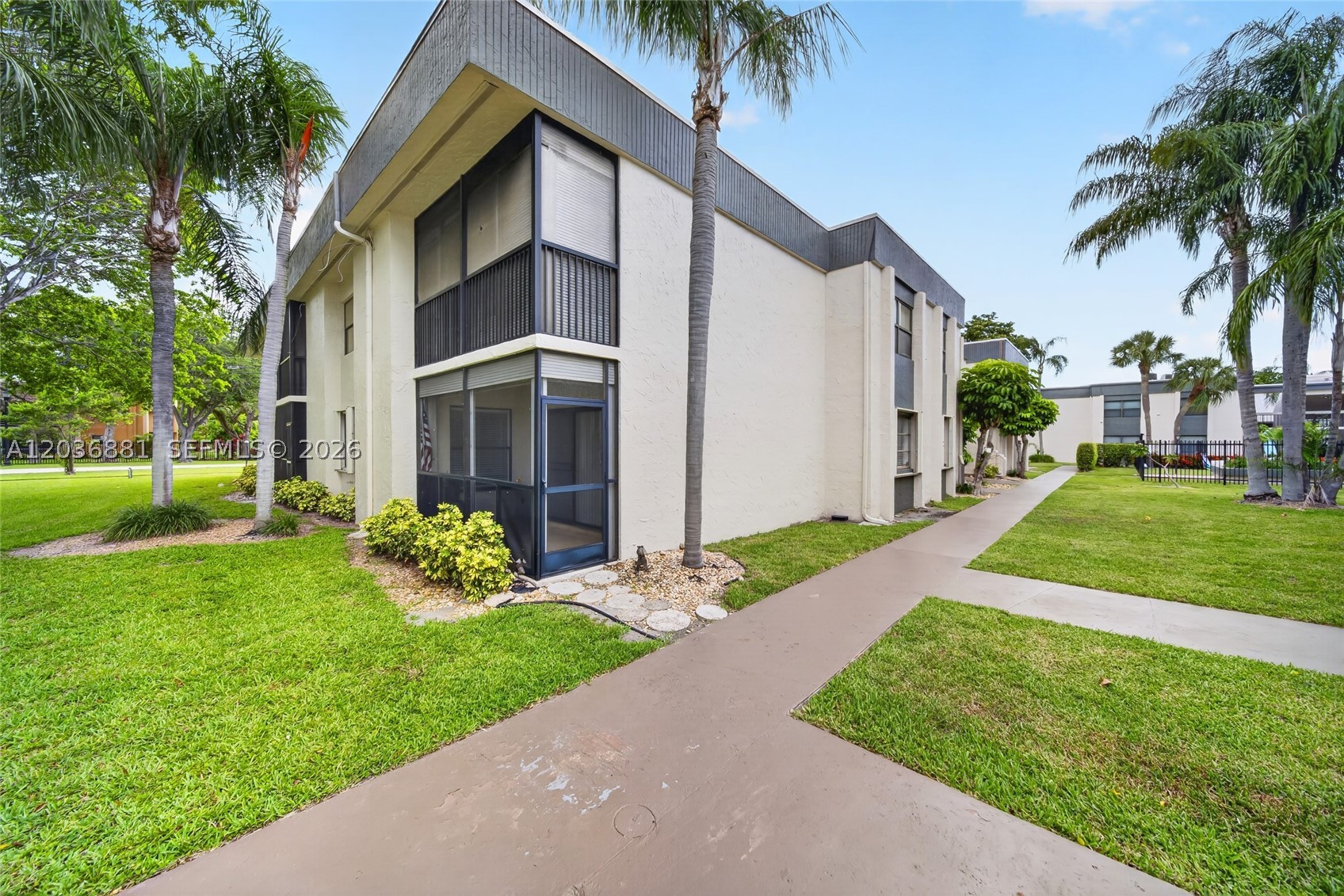 TOWNE GREENE CONDO - Residential Lease