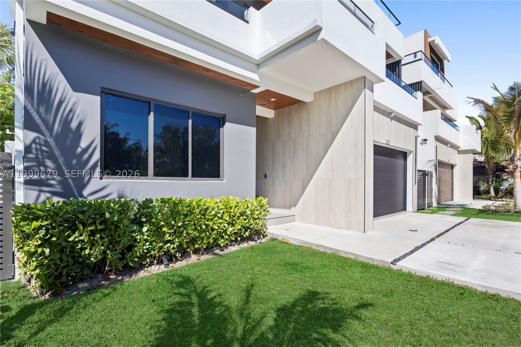 LAUDERDALE BEACH - Residential