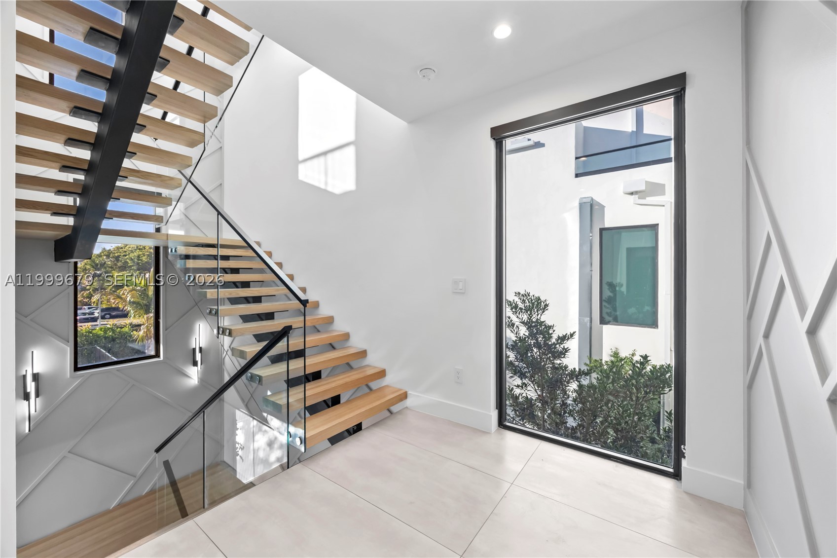 LAUDERDALE BEACH - Residential