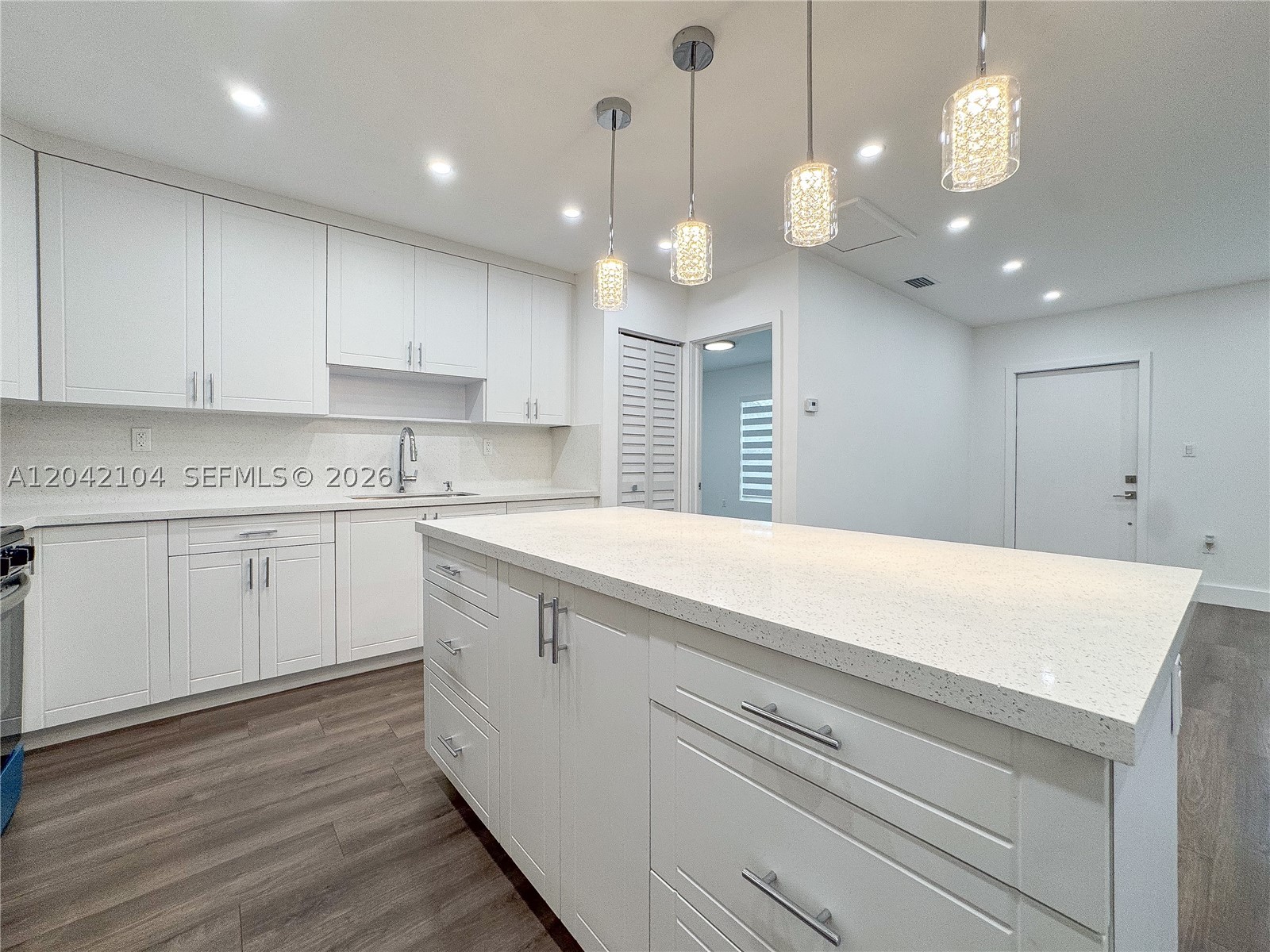 N MIAMI ESTATES - Residential