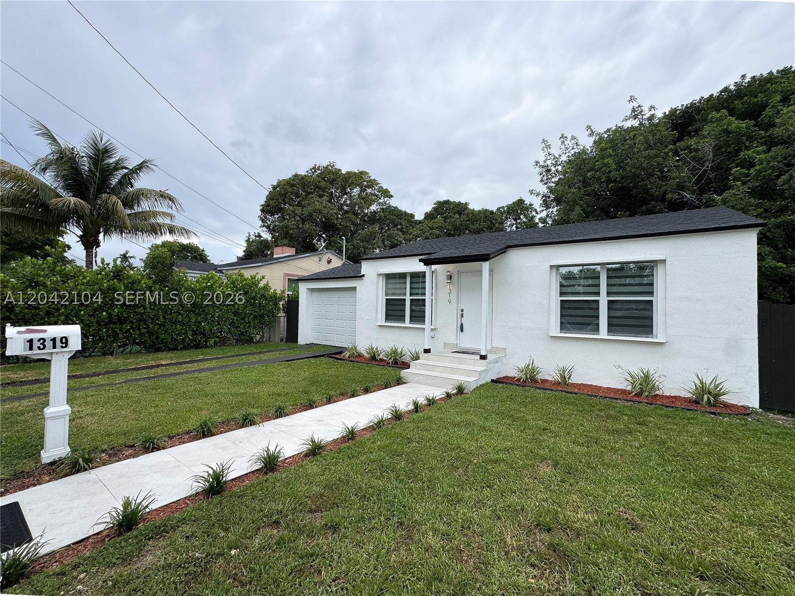 N MIAMI ESTATES - Residential