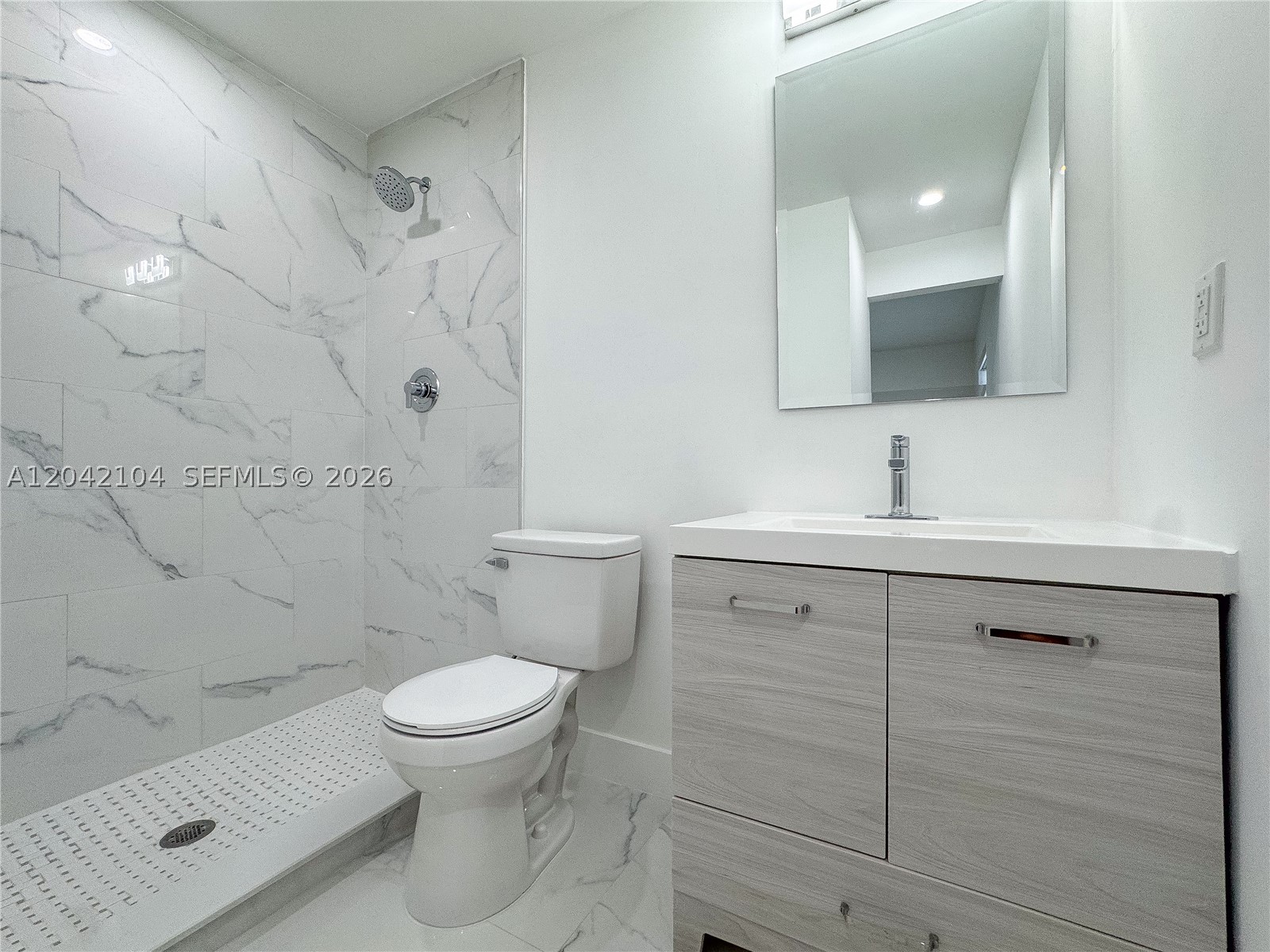 N MIAMI ESTATES - Residential
