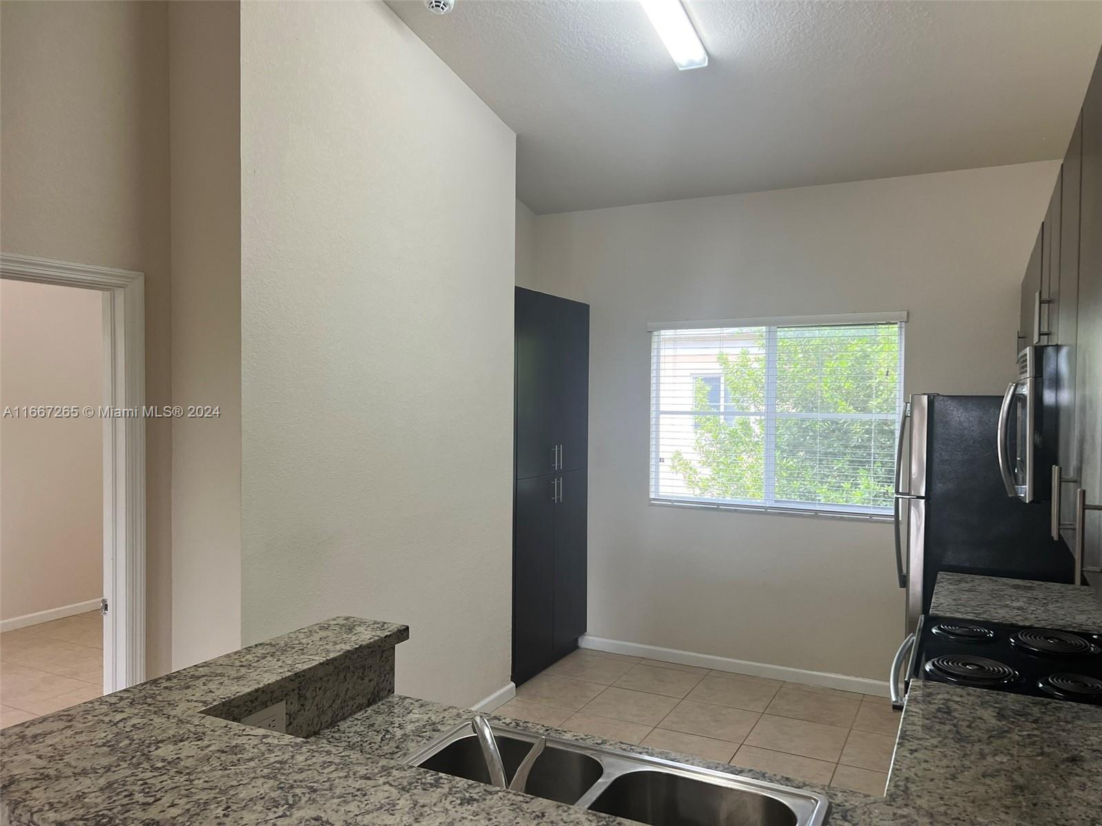 CHAMBERS LAND COMPANY SUB - Residential Lease
