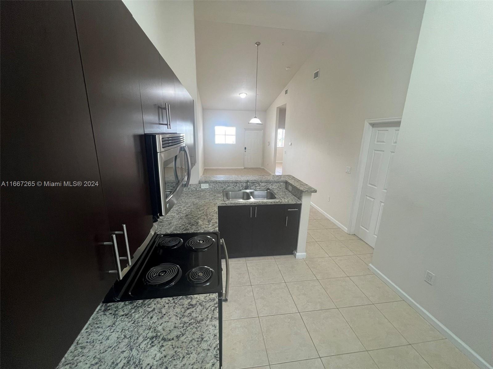 CHAMBERS LAND COMPANY SUB - Residential Lease