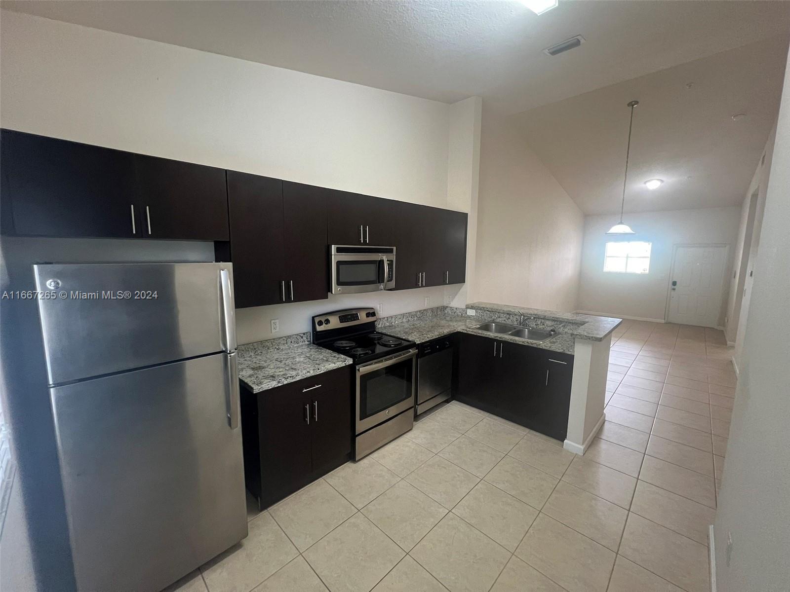 CHAMBERS LAND COMPANY SUB - Residential Lease