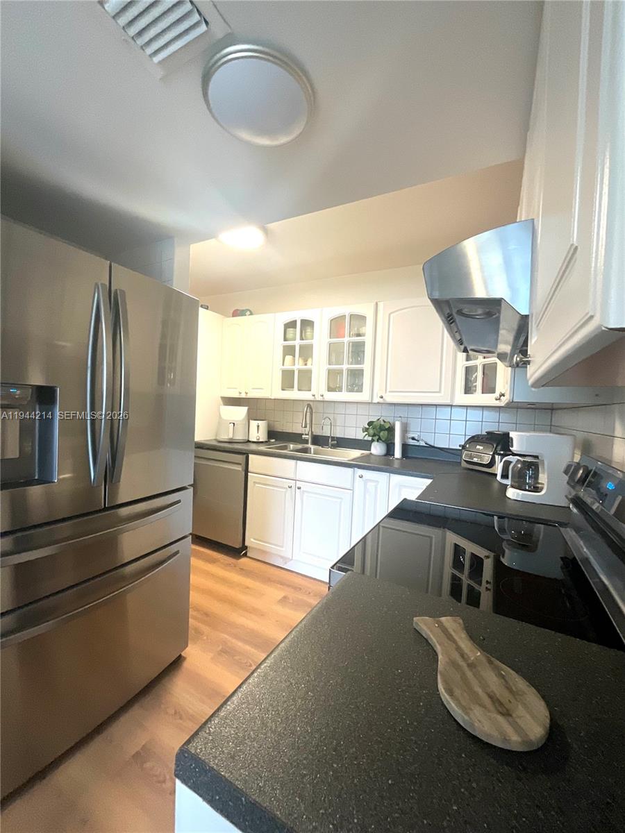 1390 OCEAN DRIVE CONDO - Residential Lease