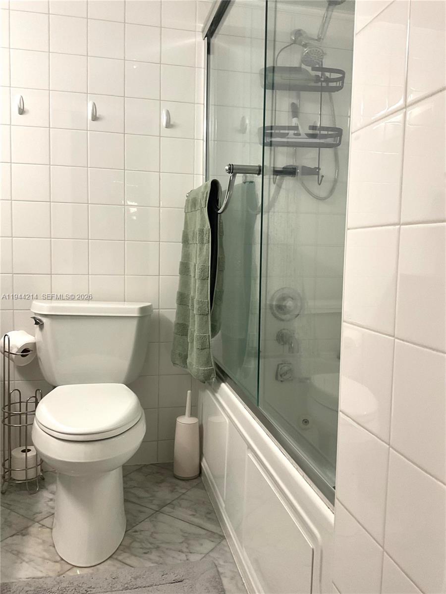 1390 OCEAN DRIVE CONDO - Residential Lease