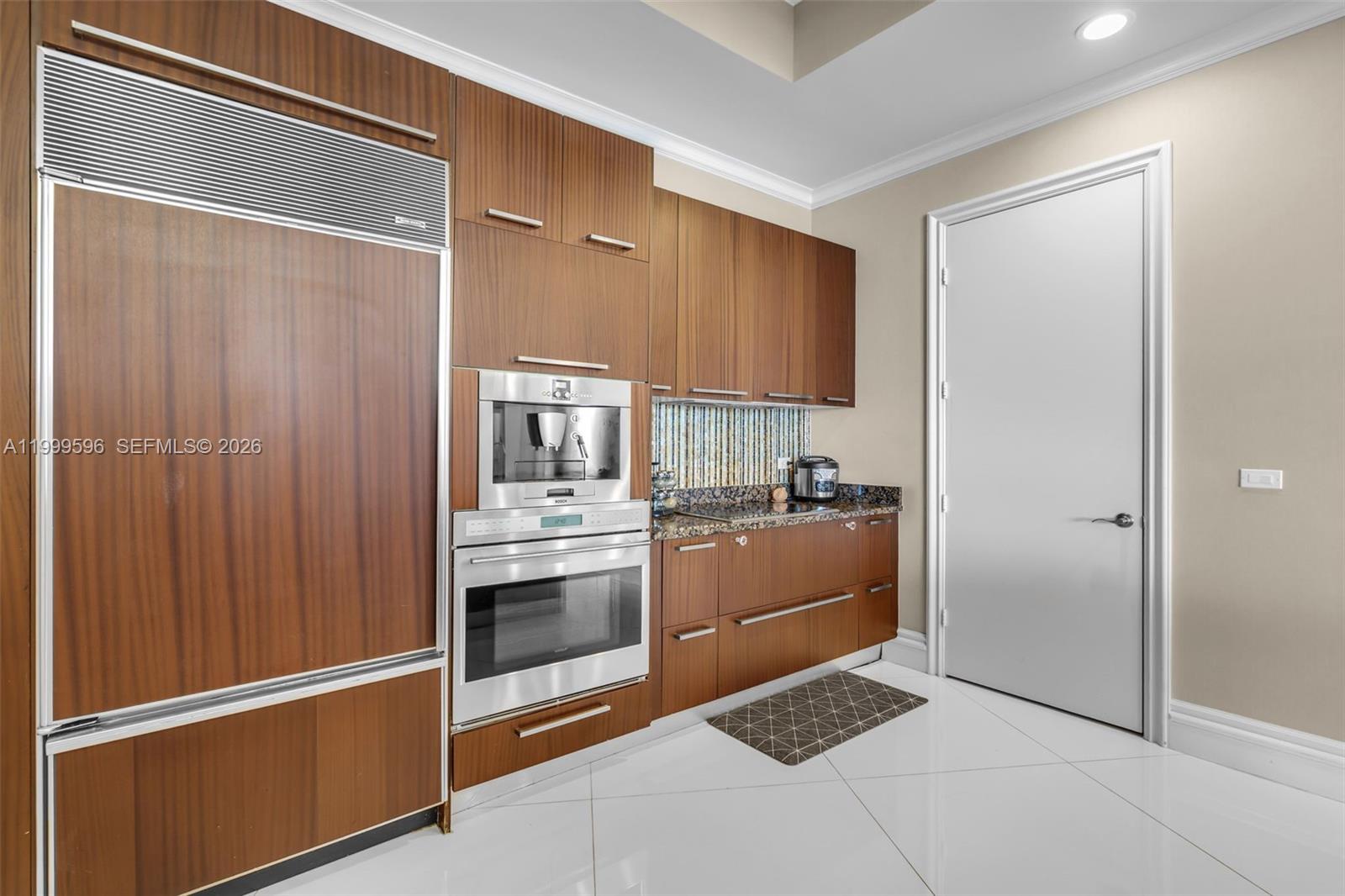 TDR TOWER I CONDO - Residential Lease