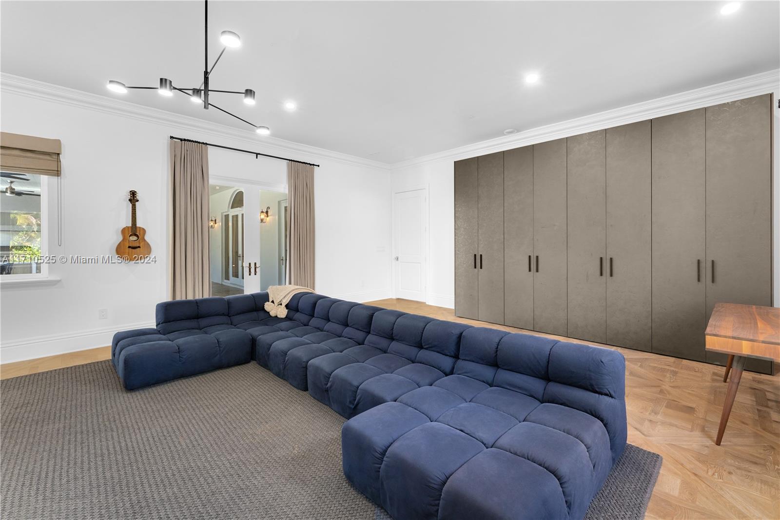 SOUTHERN GARDENS 1ST ADDN - Residential