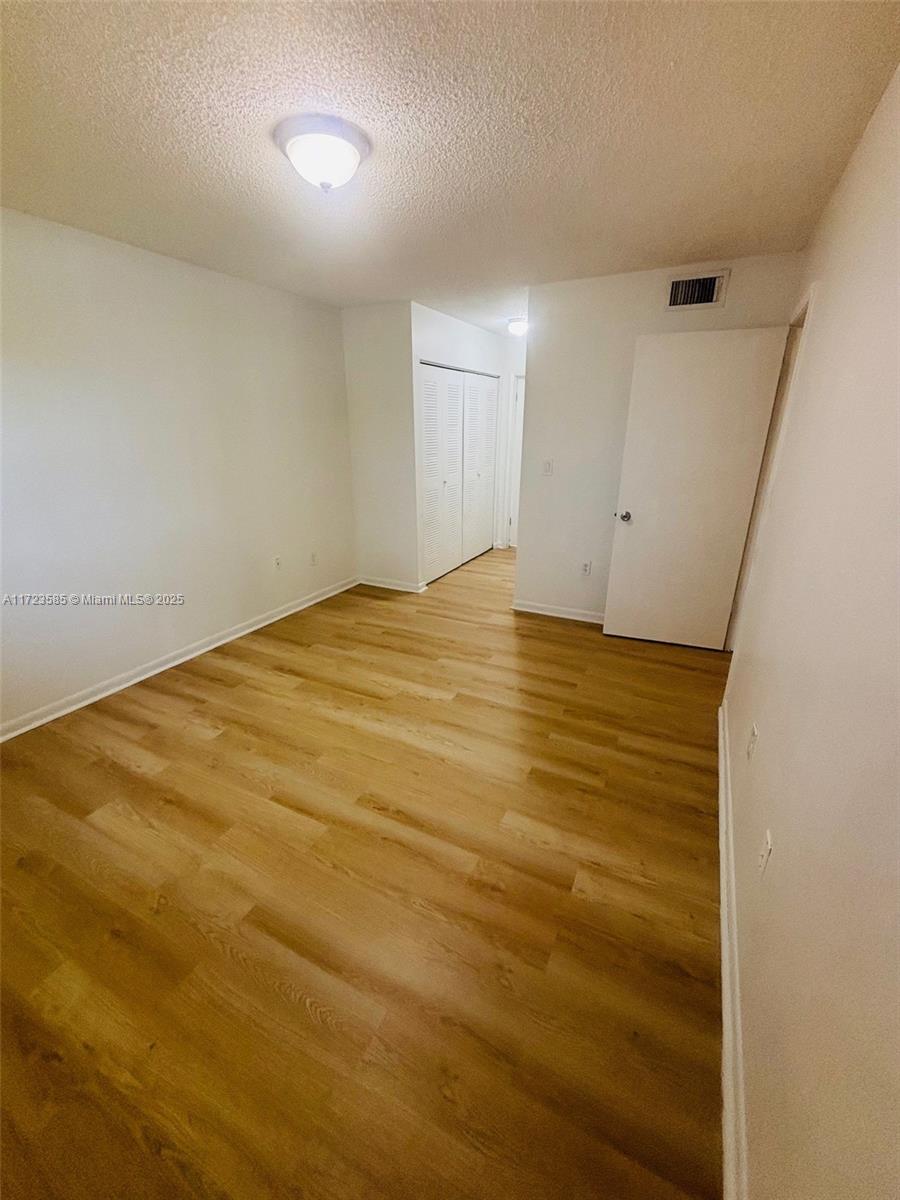 VILLAS DE VENEZIA CONDO - Residential Lease