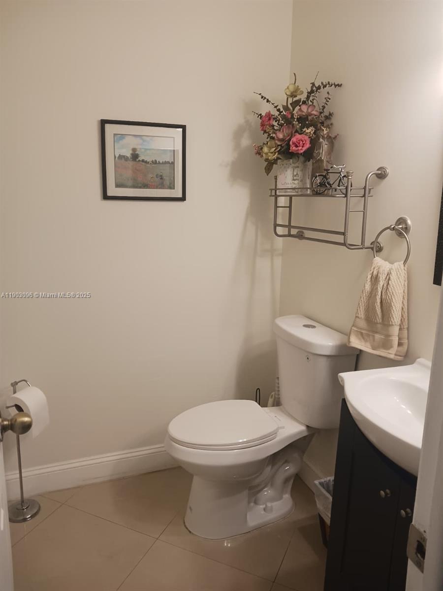 CENTRE COURT CONDO - Residential