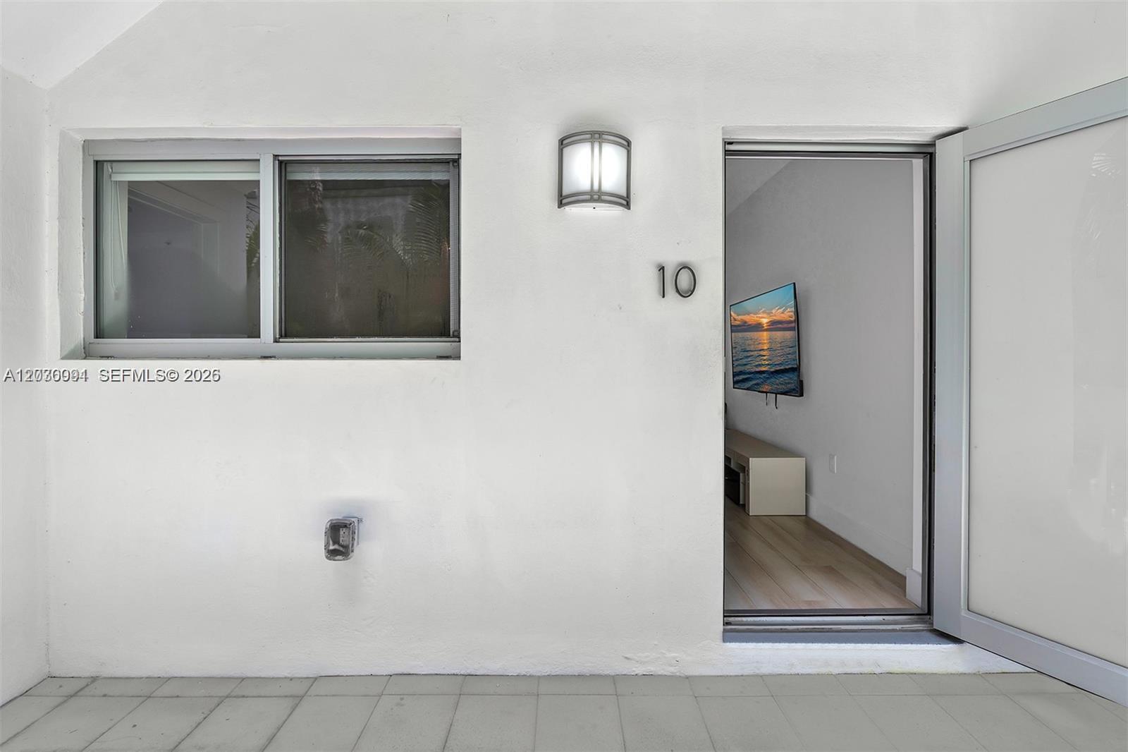 LENOX MANOR - Residential Lease