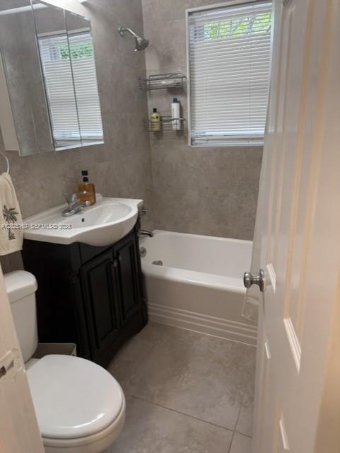 LAUDER GATE ISLES - Residential Lease