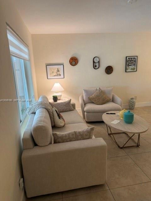 LAUDER GATE ISLES - Residential Lease