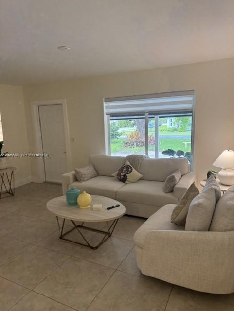 LAUDER GATE ISLES - Residential Lease
