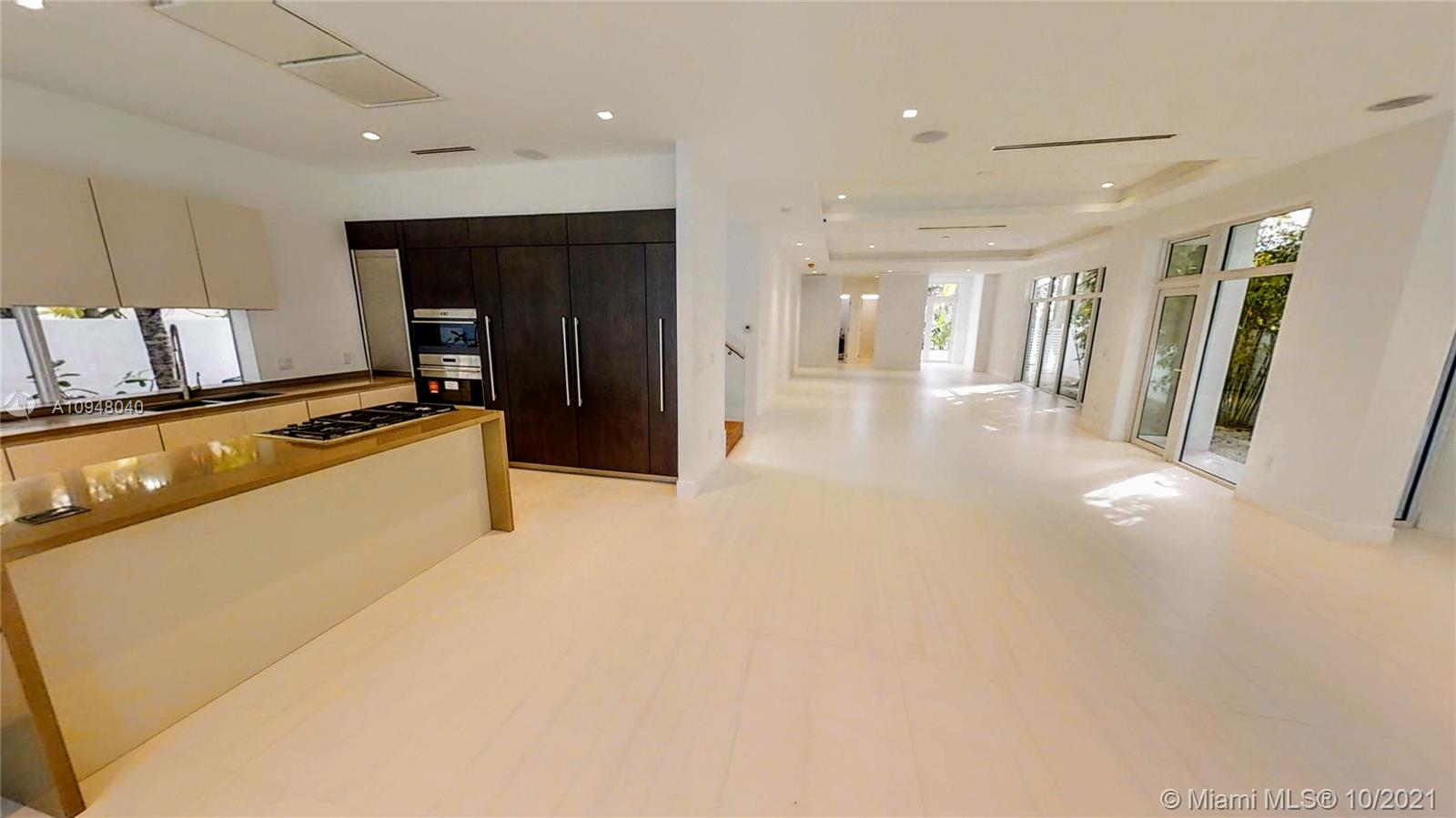 GOLDEN BEACH SEC C - Residential