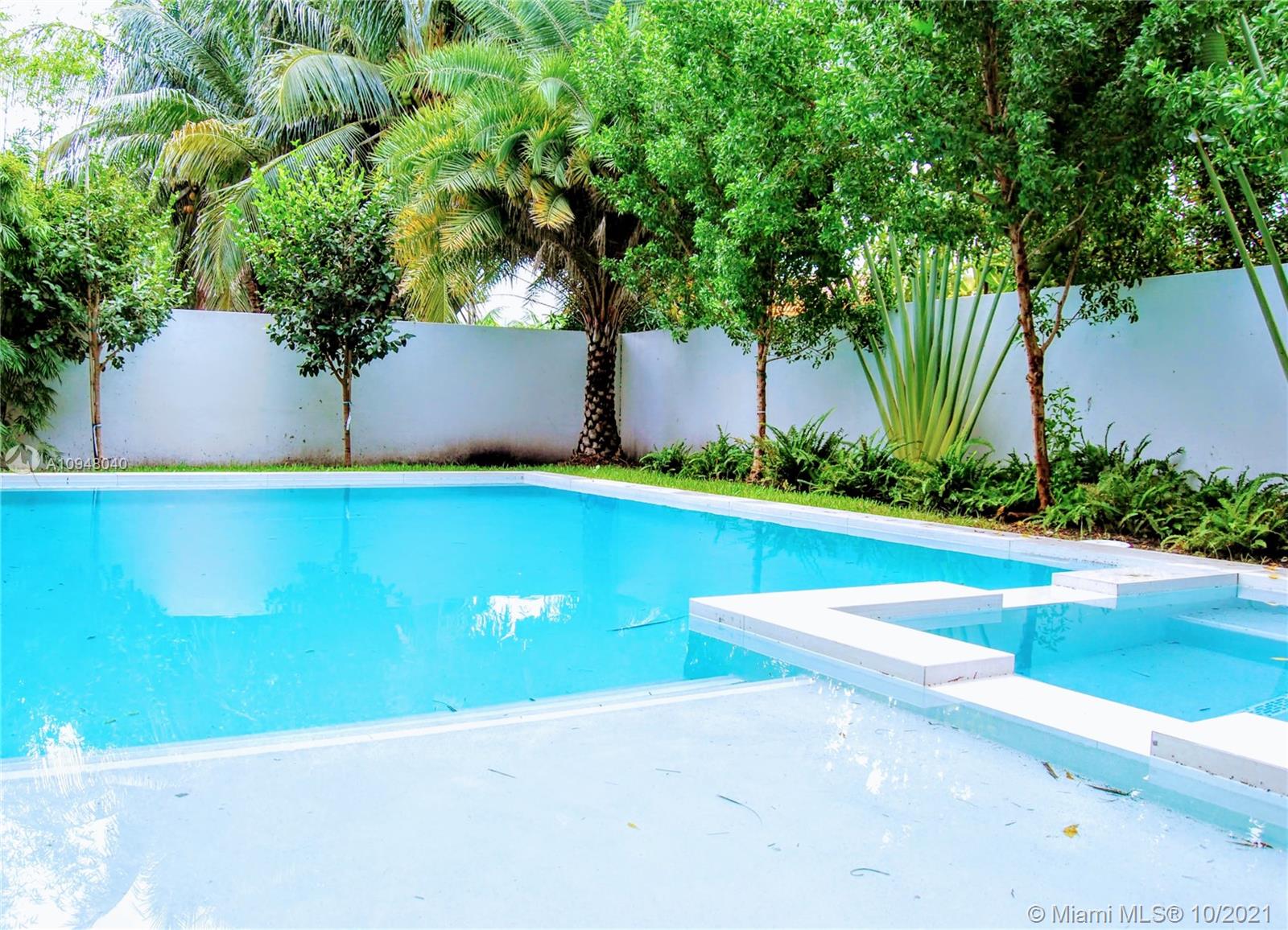 GOLDEN BEACH SEC C - Residential
