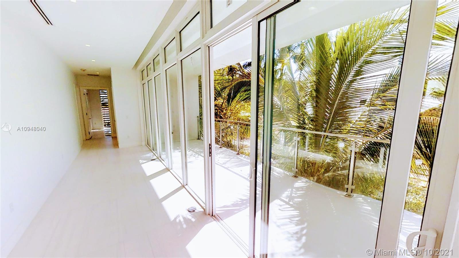 GOLDEN BEACH SEC C - Residential