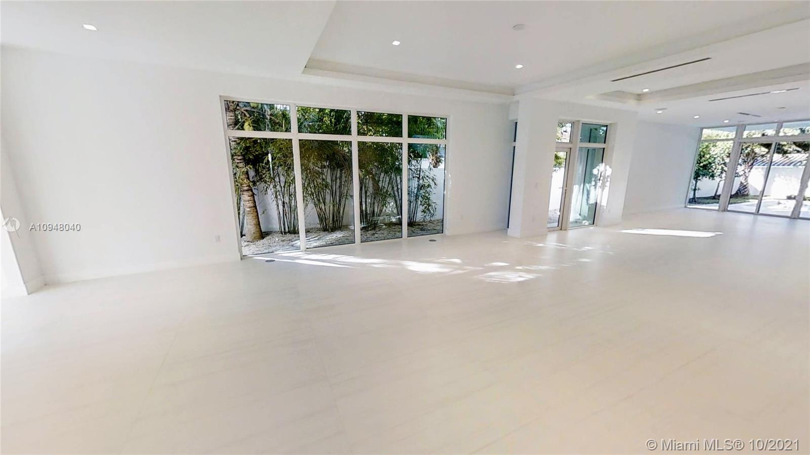 GOLDEN BEACH SEC C - Residential