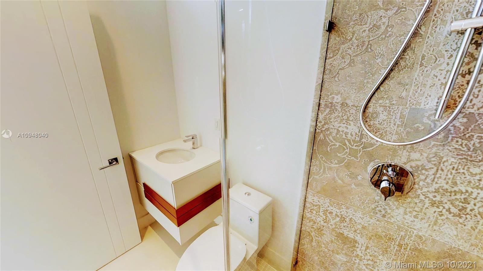 GOLDEN BEACH SEC C - Residential