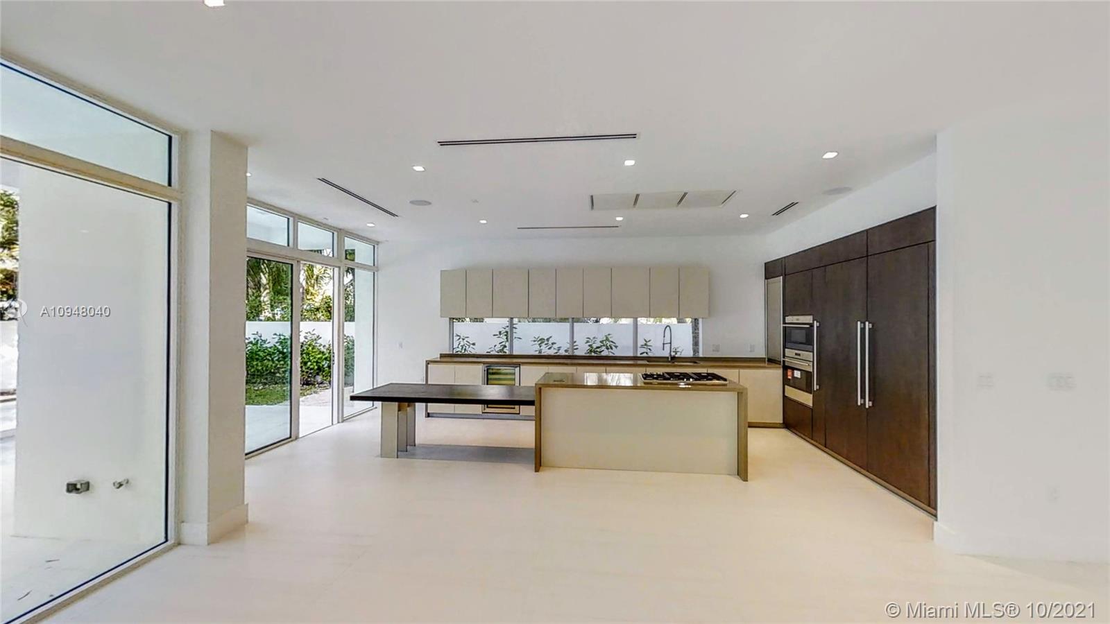 GOLDEN BEACH SEC C - Residential
