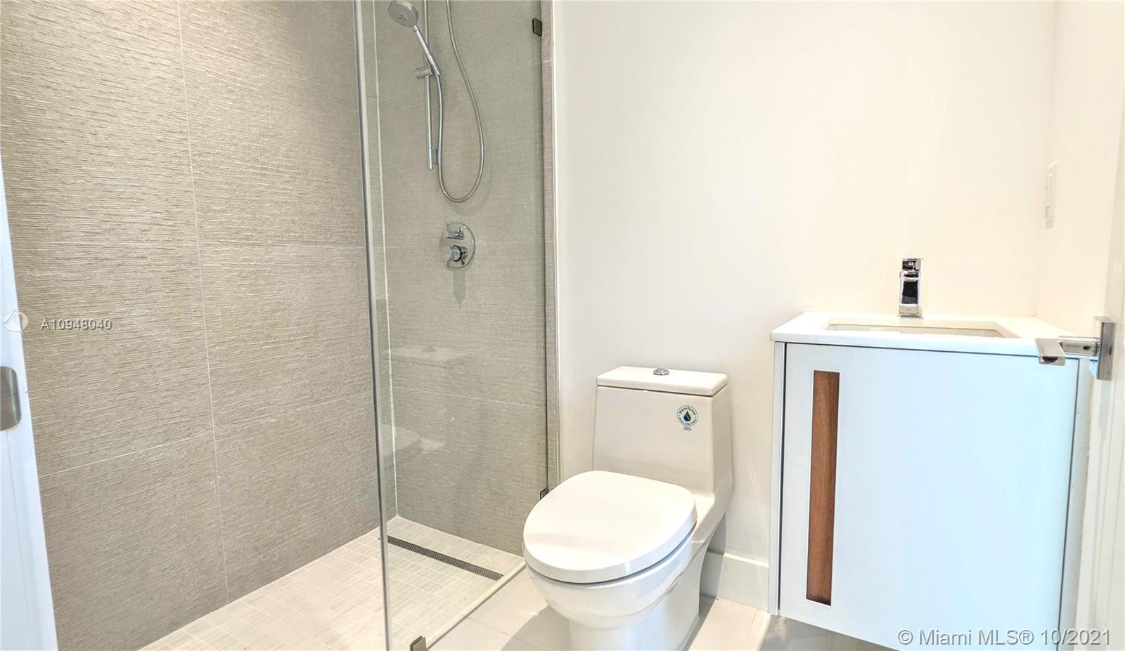 GOLDEN BEACH SEC C - Residential