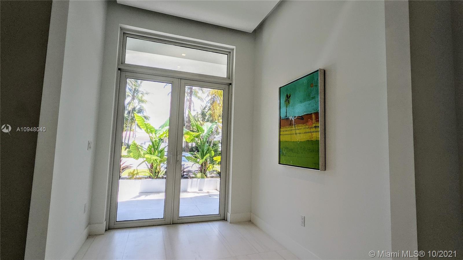 GOLDEN BEACH SEC C - Residential
