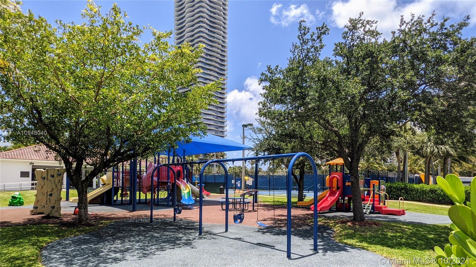 GOLDEN BEACH SEC C - Residential