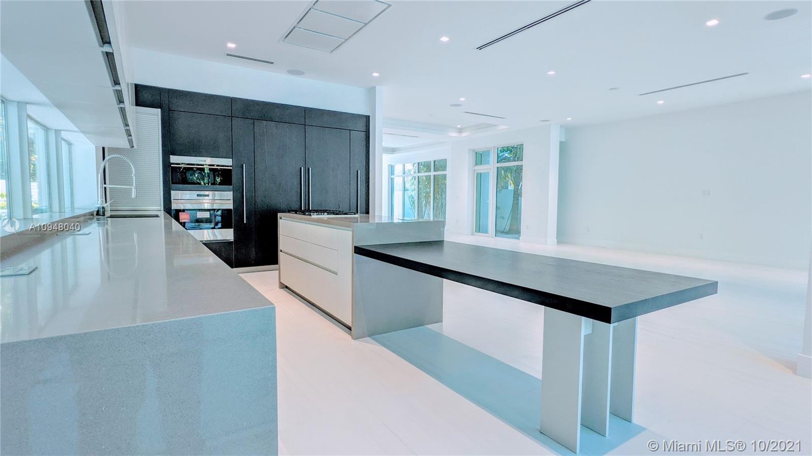 GOLDEN BEACH SEC C - Residential