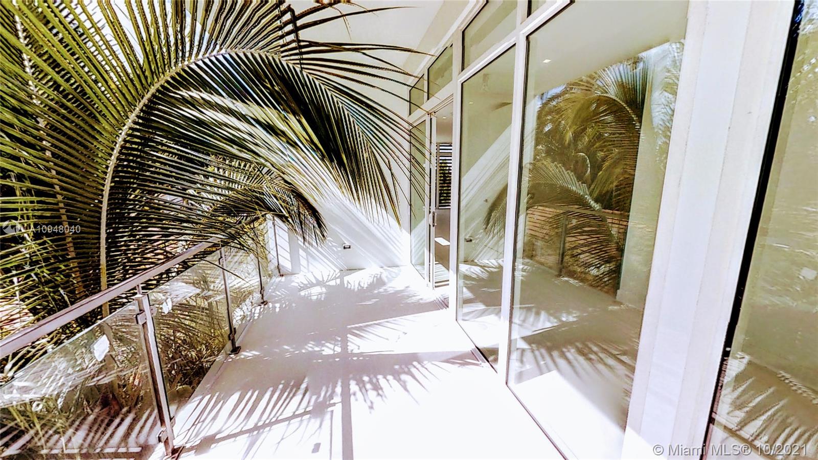 GOLDEN BEACH SEC C - Residential
