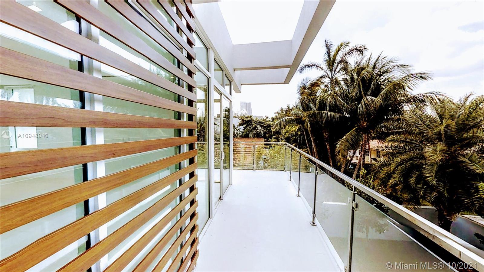 GOLDEN BEACH SEC C - Residential