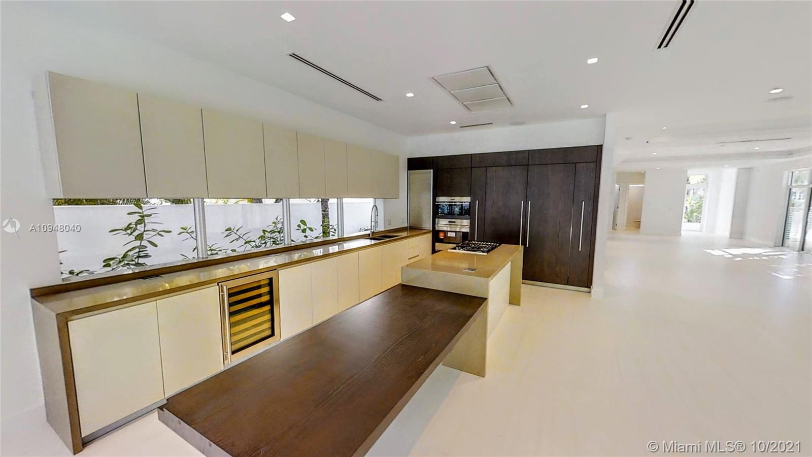 GOLDEN BEACH SEC C - Residential