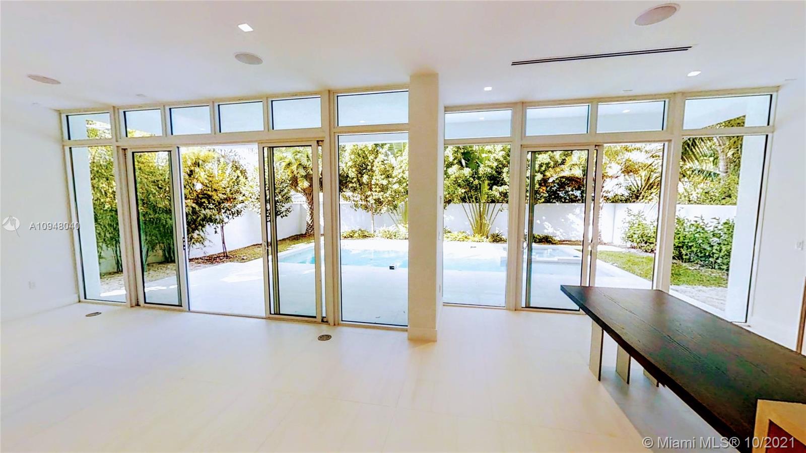 GOLDEN BEACH SEC C - Residential