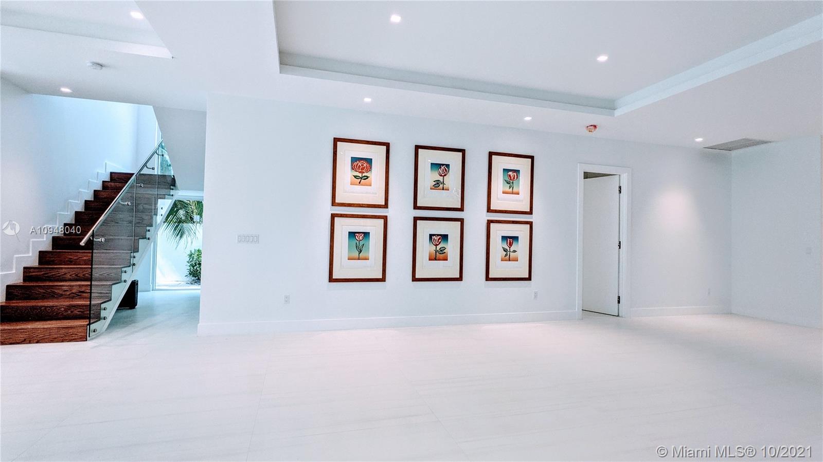 GOLDEN BEACH SEC C - Residential