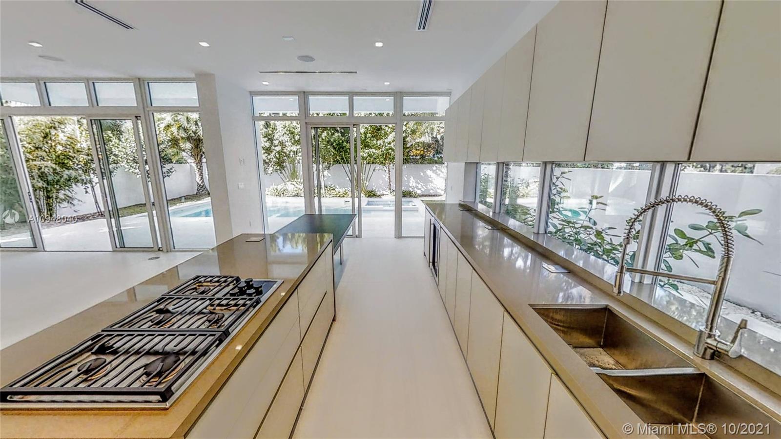 GOLDEN BEACH SEC C - Residential