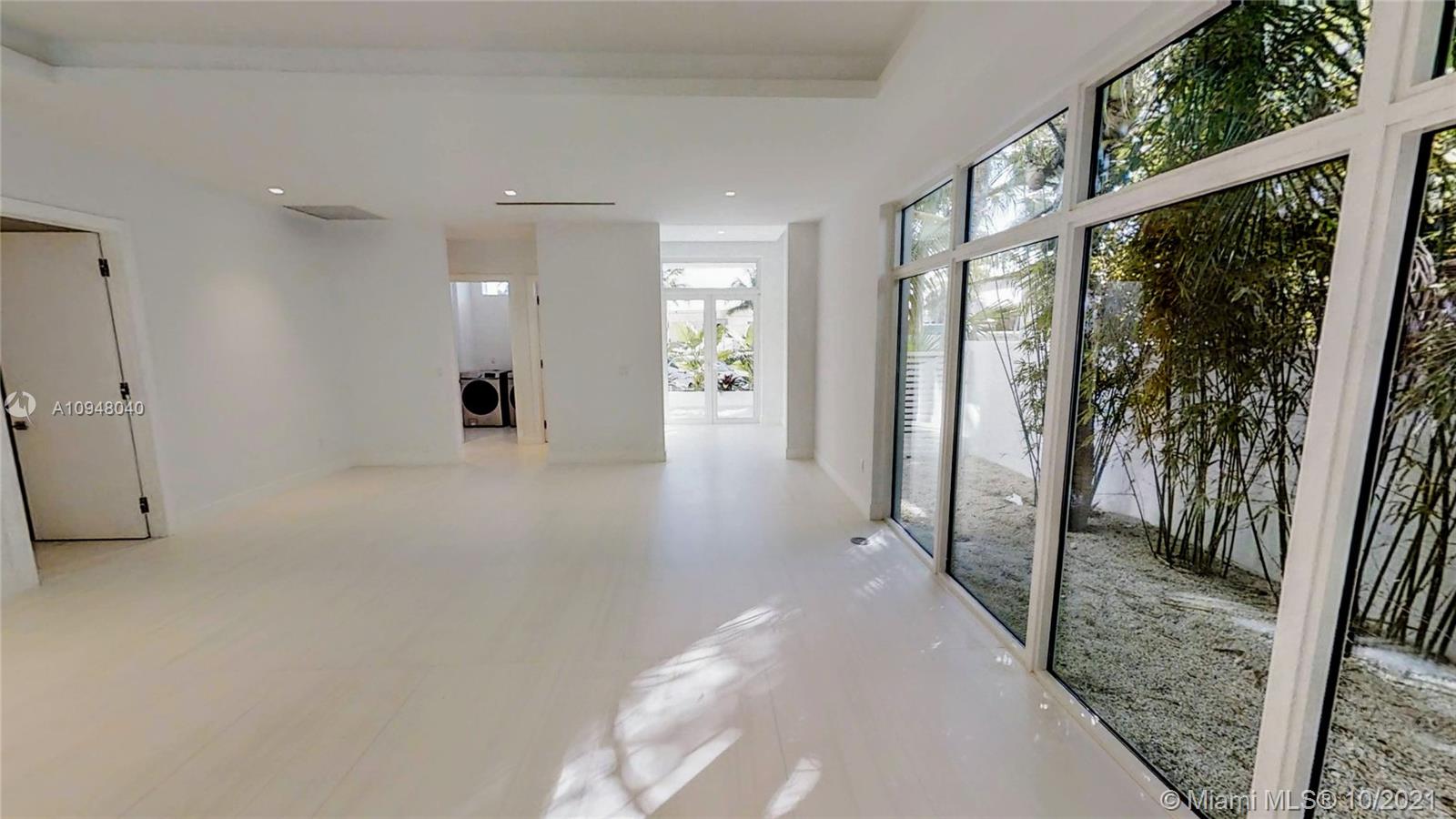GOLDEN BEACH SEC C - Residential